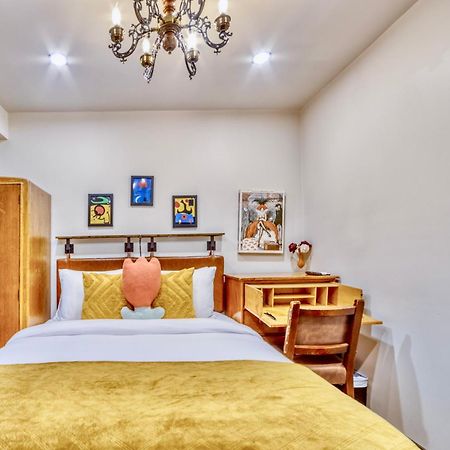 Neocolonial Nouveau Kensington Vacation Home فانكوفر المظهر الخارجي الصورة