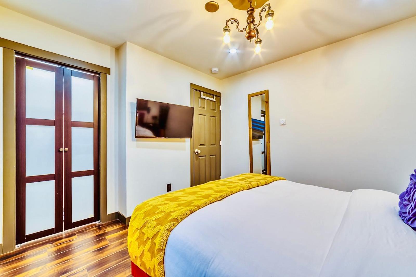 Neocolonial Nouveau Kensington Vacation Home فانكوفر المظهر الخارجي الصورة
