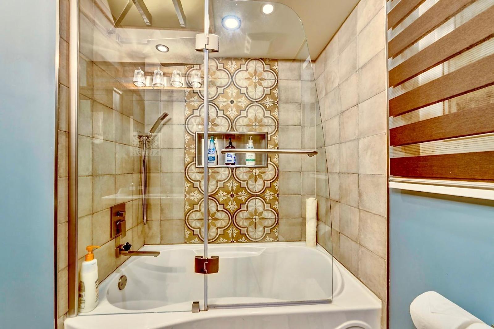 Neocolonial Nouveau Kensington Vacation Home فانكوفر المظهر الخارجي الصورة